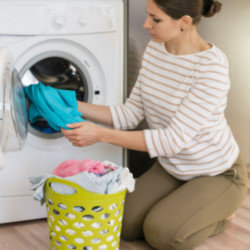Women do more household chores than men every day