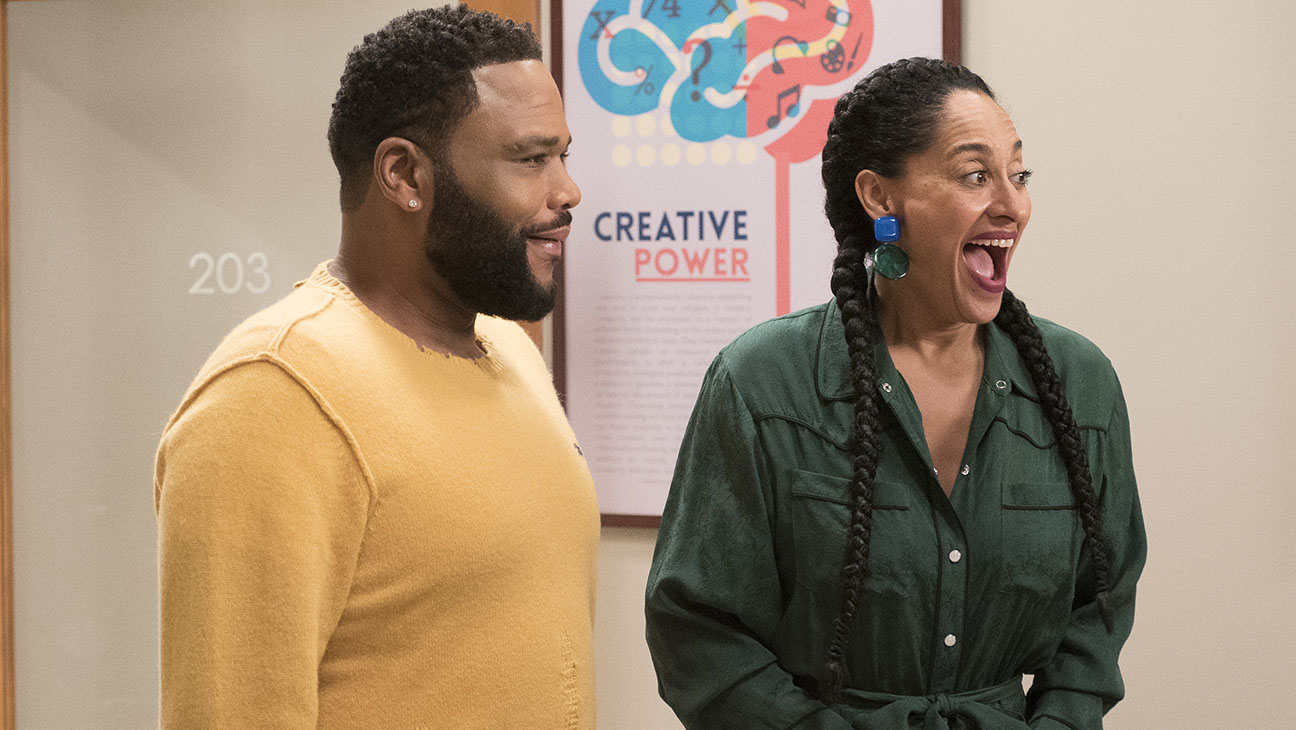Anthony Anderson and Tracee Ellis Ross as Andre 'Dre' and Rainbow Johnson in Black-ish / Photo Credit: ABC