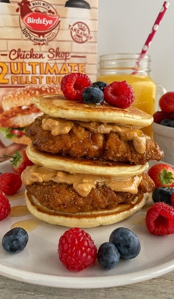 Make your very own 'Brunch O'Cluck' Pancake Stack with Birds Eye fillet burgers!