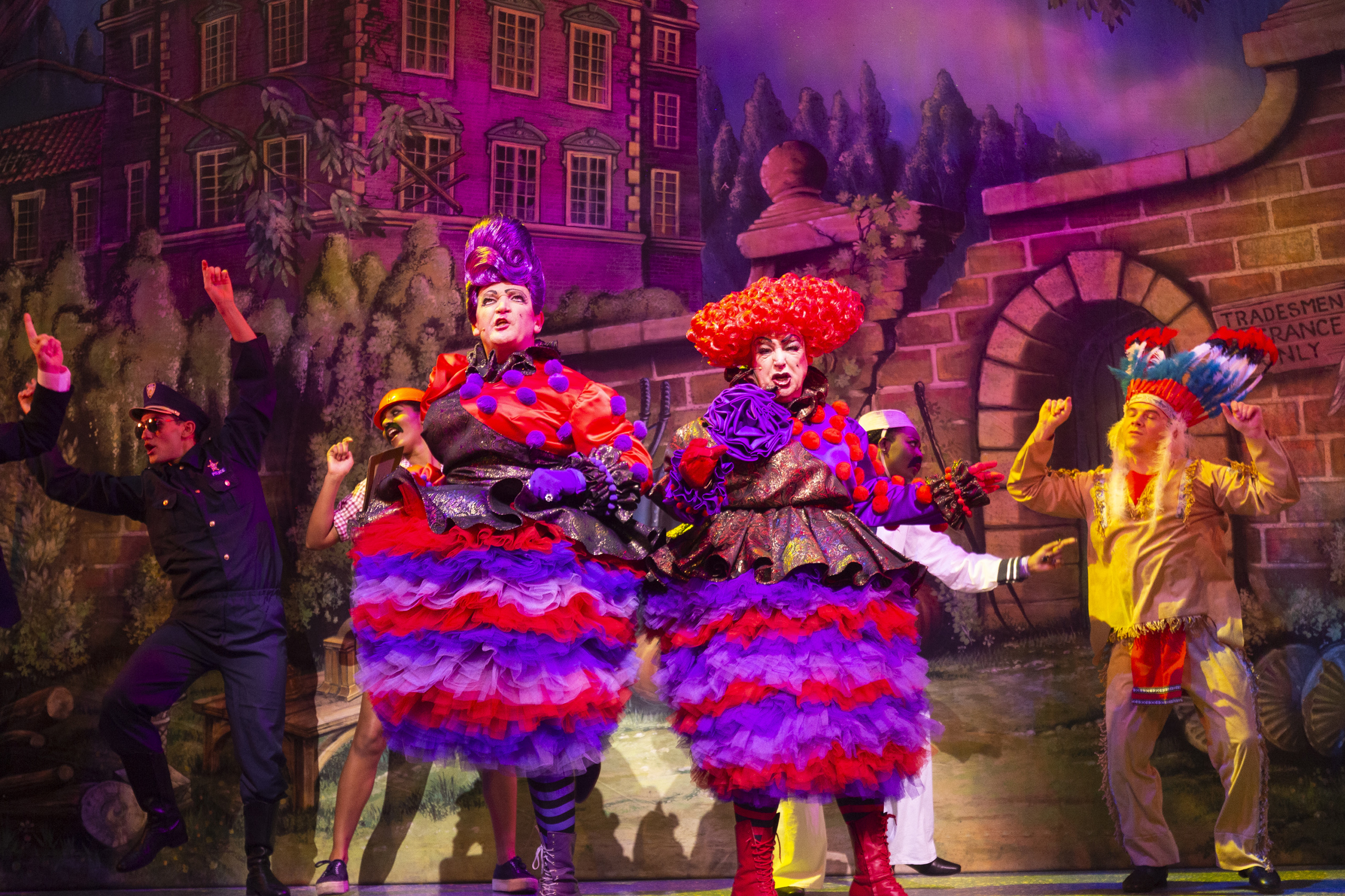 Connor McIntyre and Les Dennis as The Ugly Sisters / Photo Credit: Phil Tragen Photography