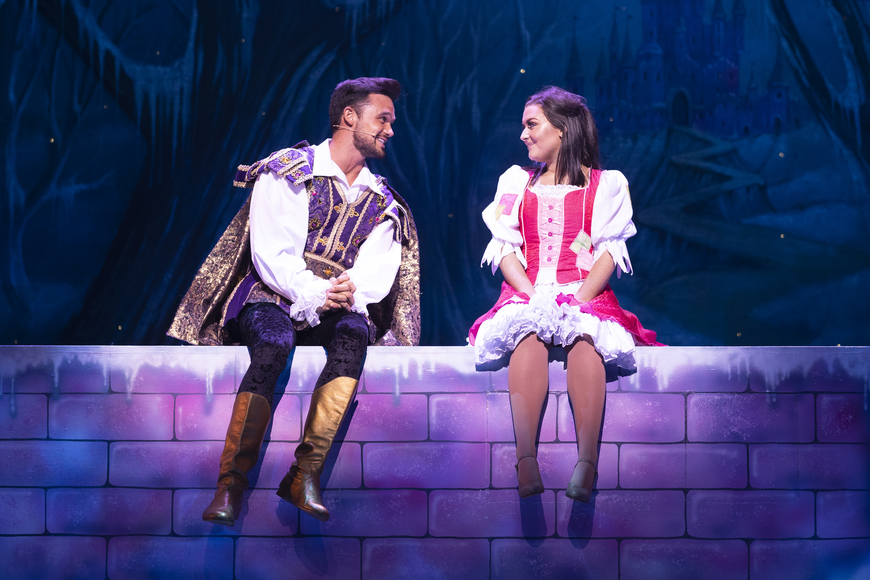 Gareth Gates and Shannon Flynn as Prince Charming and Cinderella / Photo Credit: Phil Tragen Photography