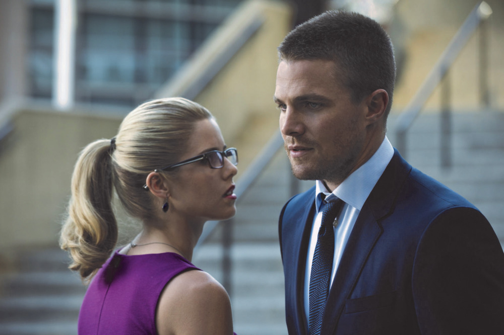 Felicity and Oliver / © Warner Bros. Entertainment, Inc.