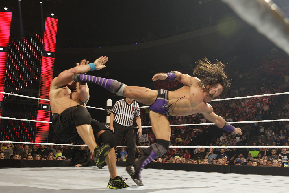 Neville versus John Cena / © 2015 WWE, Inc. All Rights Reserved.