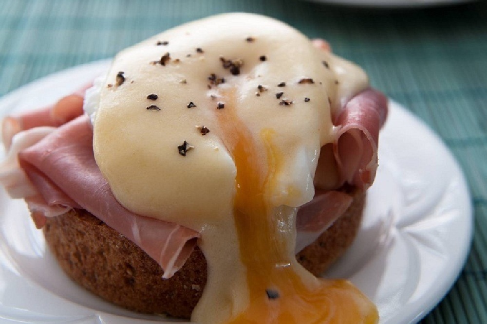 Mother’s Day Recipes: Eggs Benedict