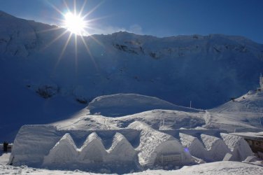 Ice Hotel Romania, the boutique hideaway 2000m above sea level, is set to open its doors for the 2010/2011 season on 25th December with four new extra rooms.