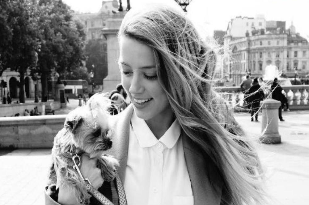Amber Heard and her dog (c) Instagram