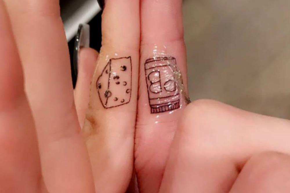 Ariel Winter and Levi Meaden's tattoos via Snapchat (c)