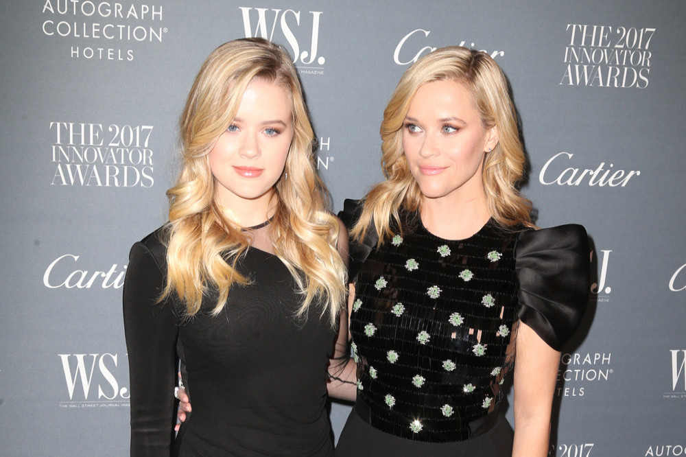 Ava Phillippe with her mother Reese Witherspoon