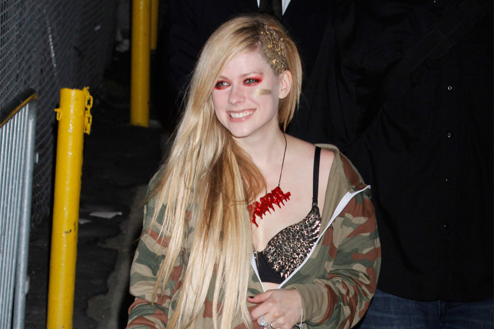 Avril Lavigne hails Travis Barker a 'studio wizard'