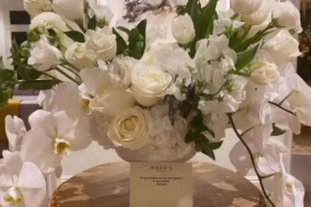 Beyonce 's bouquet (c) Instagram