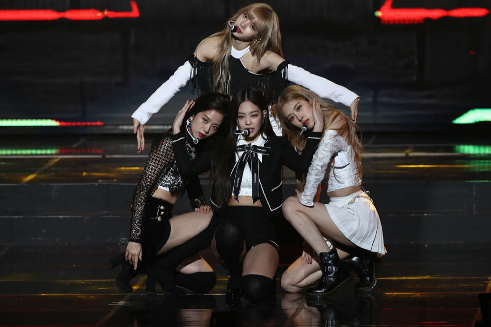Blackpink have inked a new contract with YG Entertainment