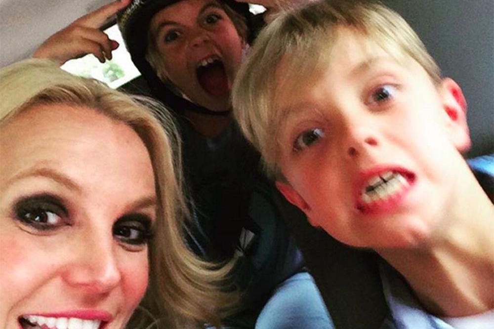 Britney Spears with sons Preston and Jayden (c) Instagram