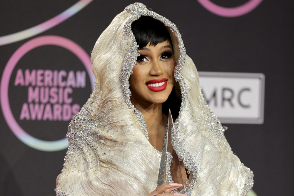 Cardi B has weight in on Lil Kim controversy