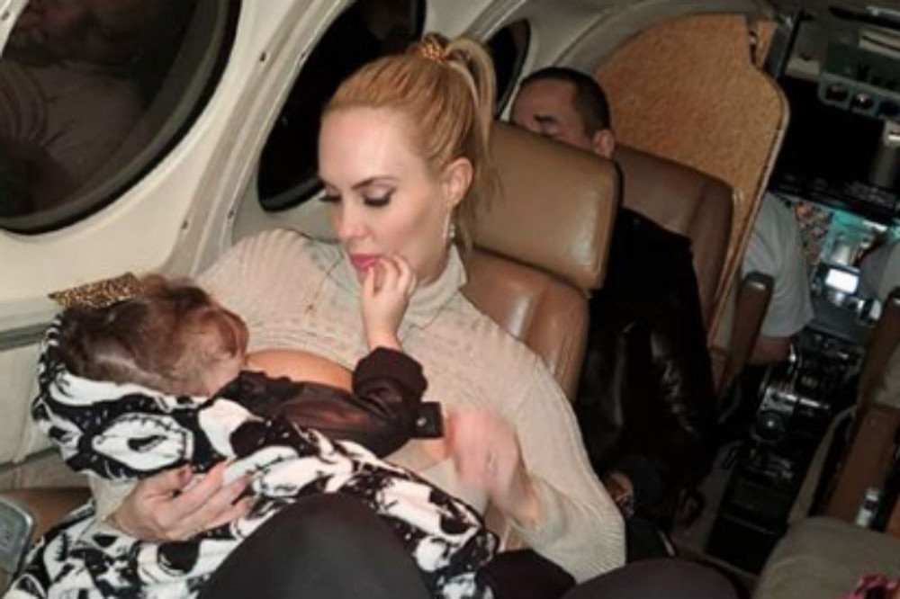 Coco Austin breastfeeding Chanel (c) Instagram