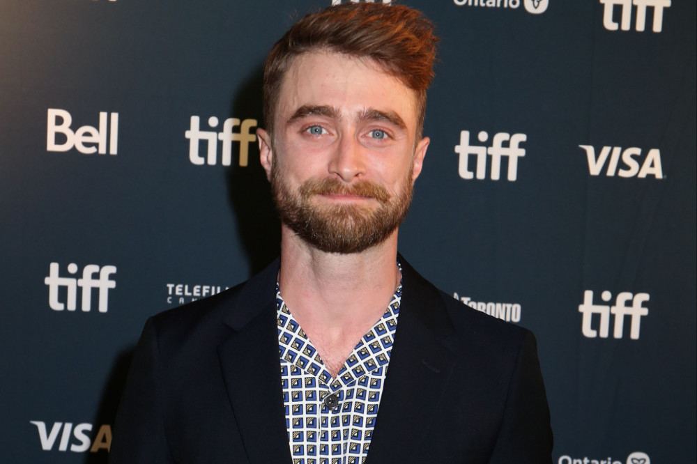 Daniel Radcliffe advised how to play the accordion by Weird Al