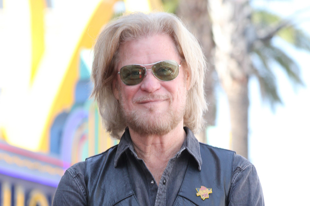 Daryl Hall confirmed he was asked to replace David Lee Roth in Van Halen