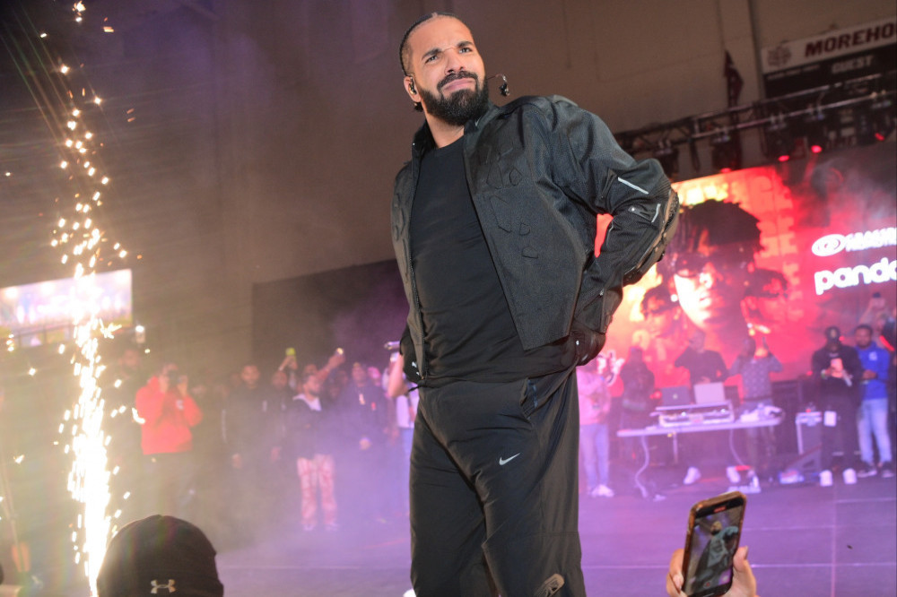 Drake has opened up about his love life