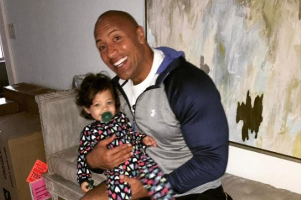 Dwayne Johnson and his daughter Jasmine (c) Instagram