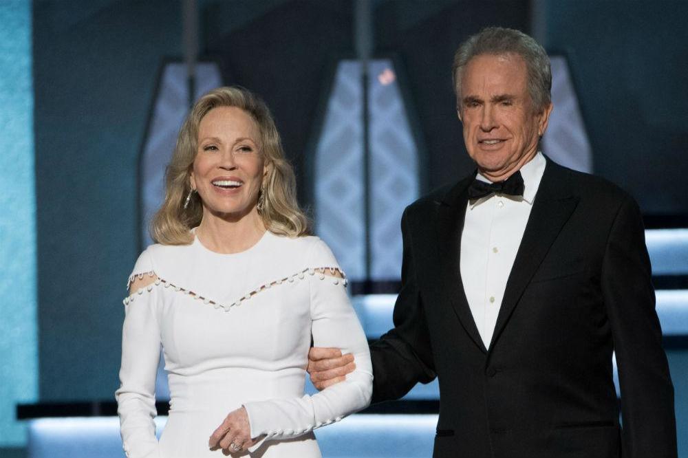 Warren Beatty and Faye Dunaway at last year's Oscars