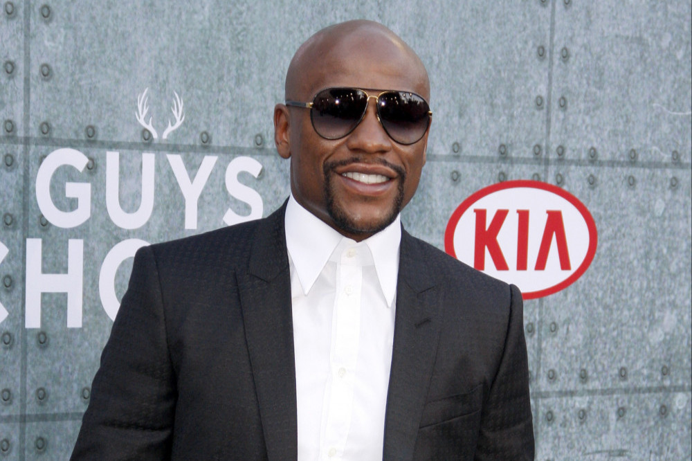 Floyd Mayweather to make a return to the ring