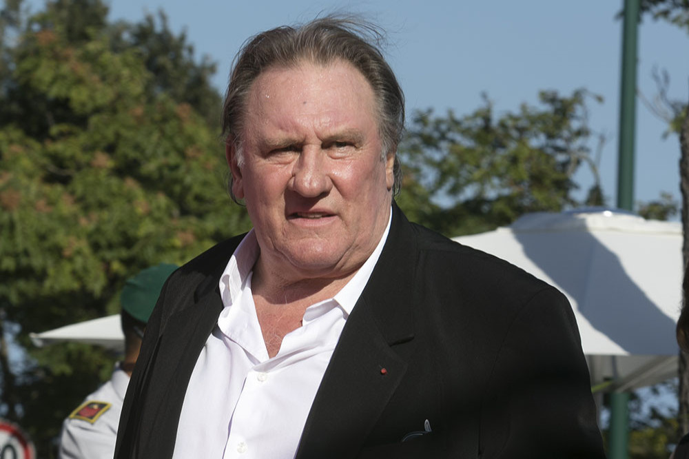 An actress who claimed Gérard Depardieu slid his hand up her skirt during filming has reportedly killed herself