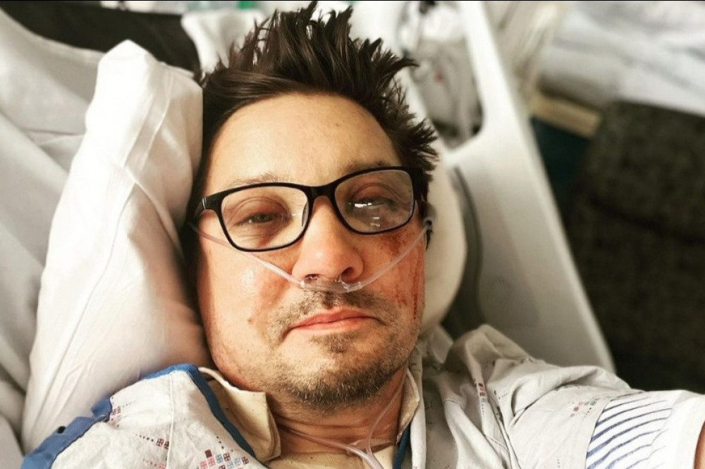 Jeremy Renner is in a critical but stable condition (c) Instagram