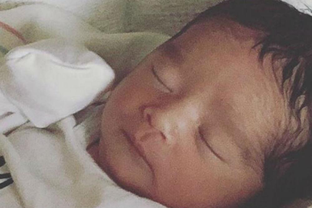 Jessica Alba's baby son Hayes (c) Instagram