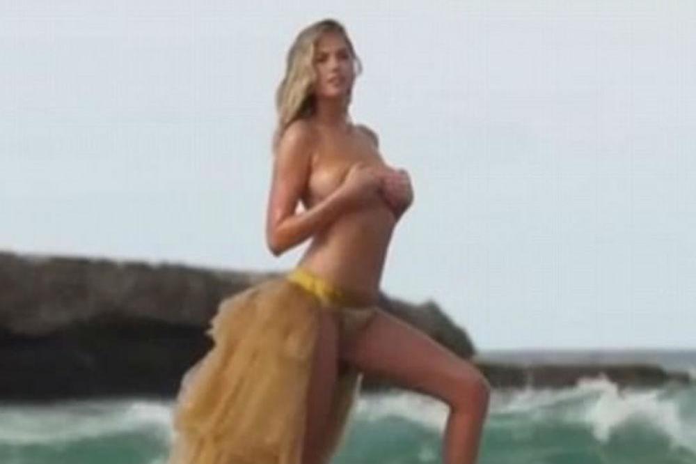 Kate Upton before she was swept off a rock [Instagram]