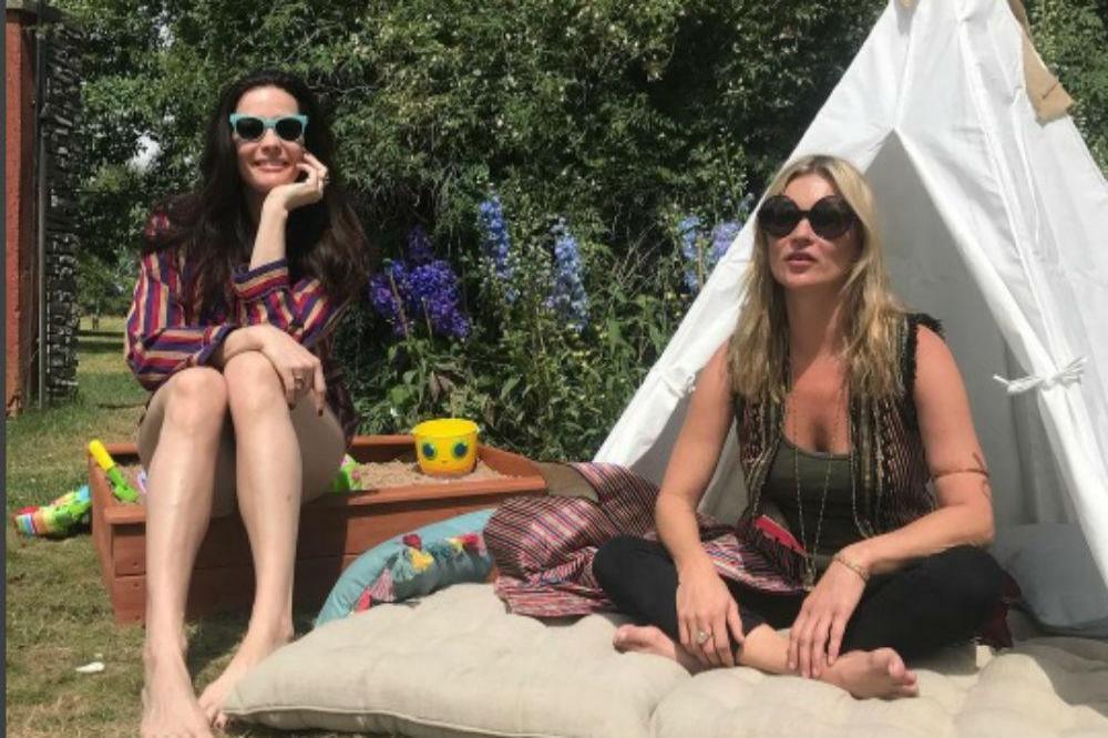 Liv Tyler and Kate Moss (c) Instagram