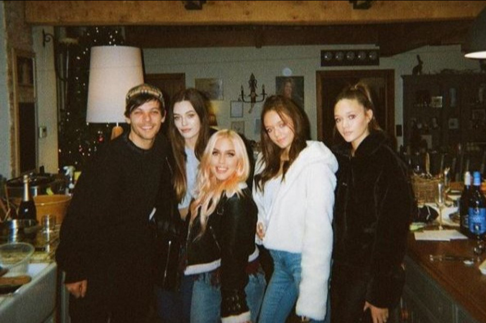 Louis, Félicité, Lottie, Phoebe and Daisy Tomlinson [Instagram]