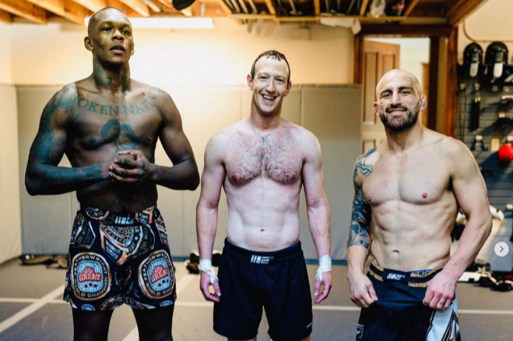 Mark Zuckerberg trains with UFC stars