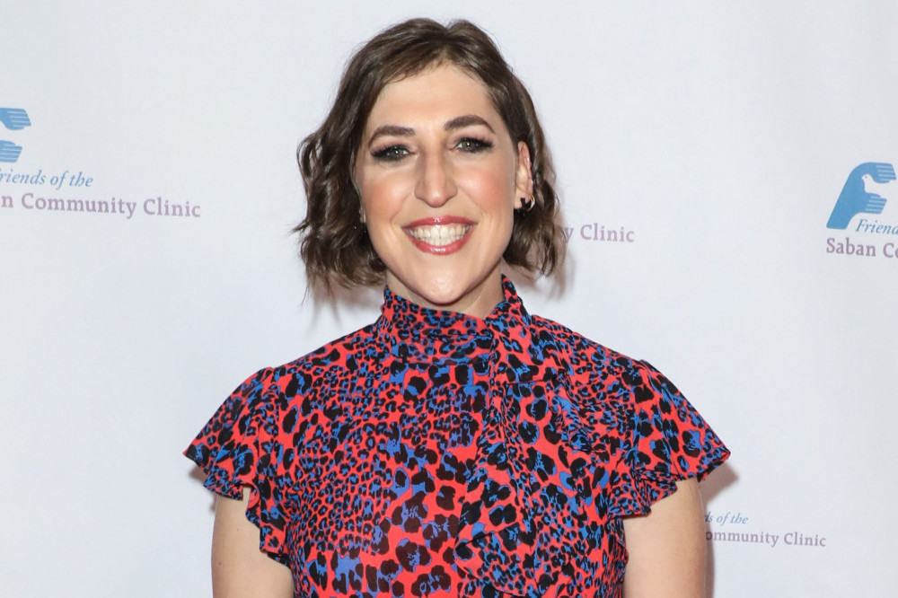 Mayim Bialik has distanced herself from online ads
