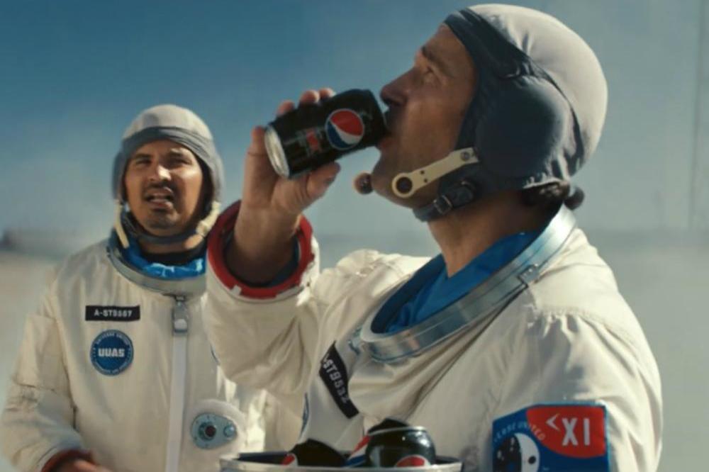 Paul Rudd and Michael Pena in the Pepsi MAX ad