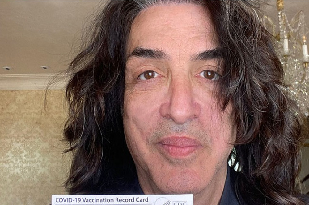 Paul Stanley getting his COVID-19 vaccine (c) Twitter