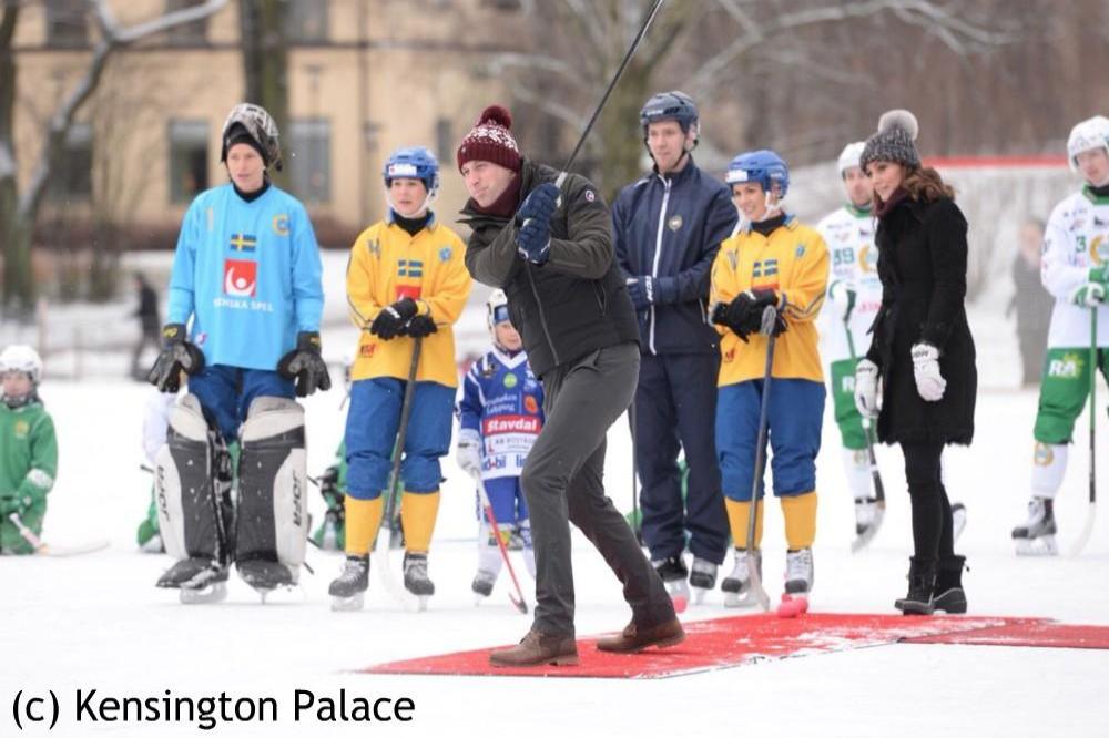 Prince William playing hockey via Kensington Palace Twitter (c)