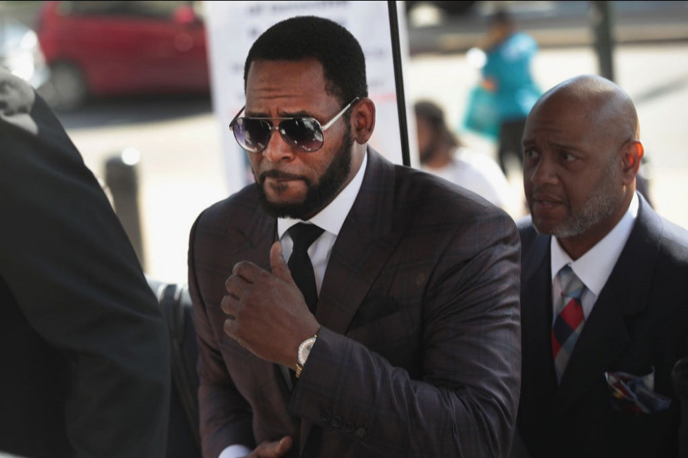 R Kelly has been order to pay the money