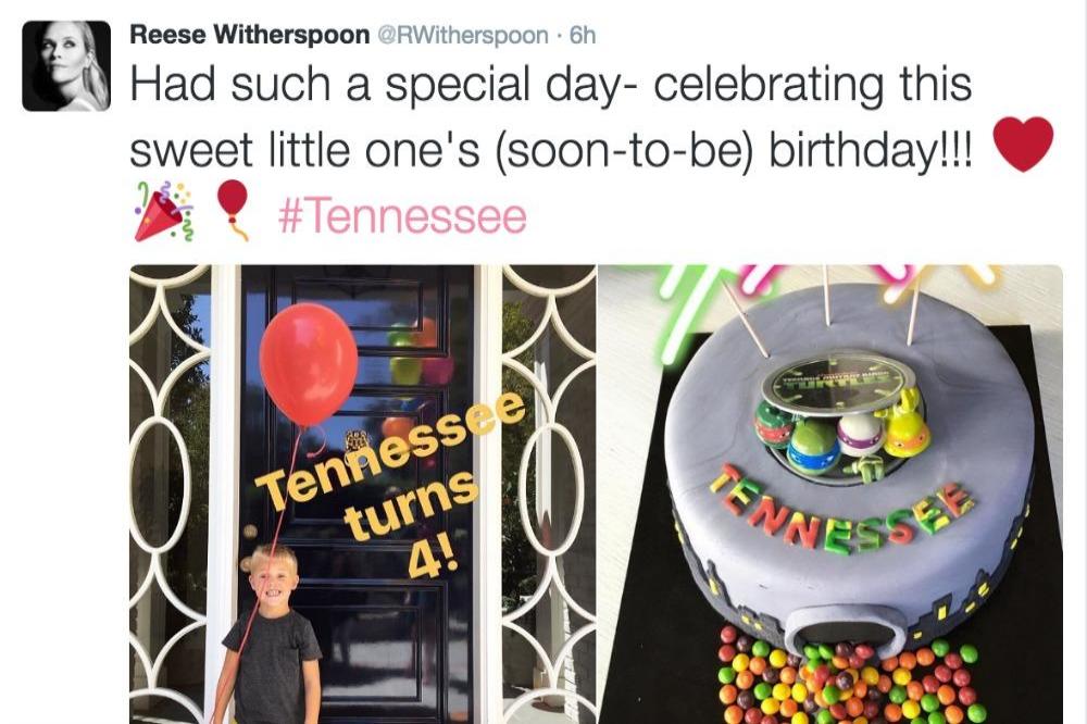 Reese Witherspoon's son's cake (c) Instagram