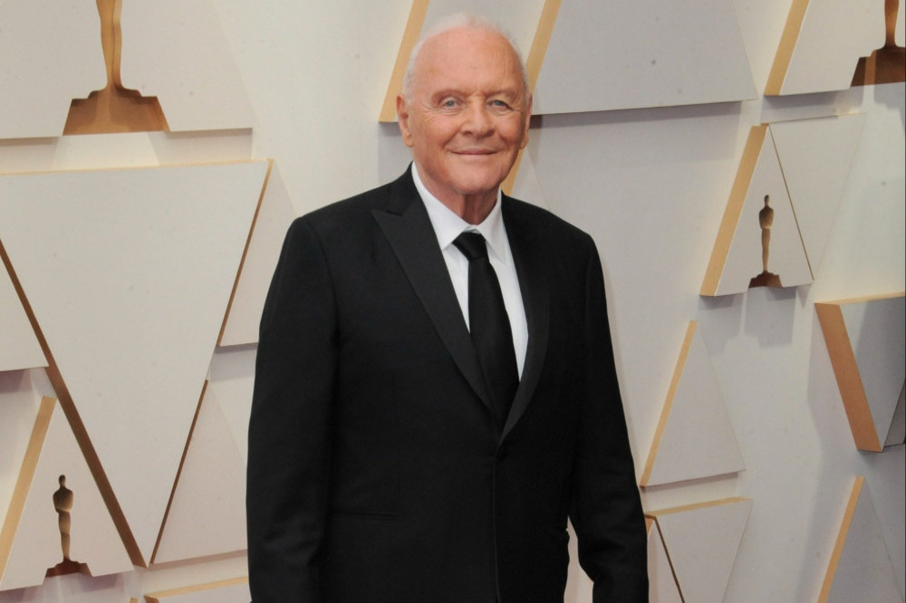 Anthony Hopkins  doesn't have many friends