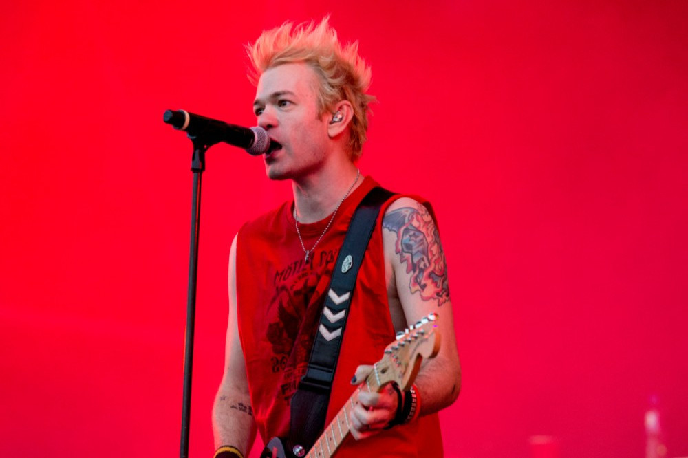 Deryck Whibley says it's time for him to try something other than Sum 41
