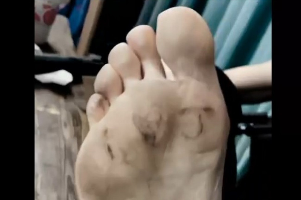 Jennifer aniston feet