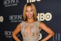 Beyonce at the Life is But a Dream premiere showing off her incredible body