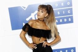 Ariana Grande: Women should support each other