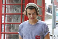 Harry Styles Gets Cosy With Una Healy