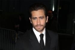 Jake Gyllenhaal believes in aliens