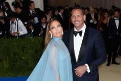 Jennifer Lopez and Alex Rodriguez 'are seeking a love nest'