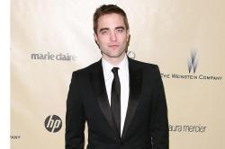 Robert Pattinson Spends Night with Friends after Kristen Stewart Split