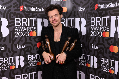 Harry Styles has joined an elite boxing club, where he has been 'really pushing himself'