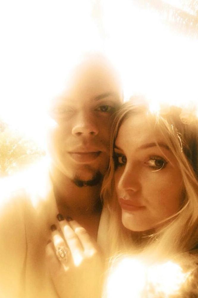 Ashlee Simpson and Evan Ross announced their engagement via Twitter