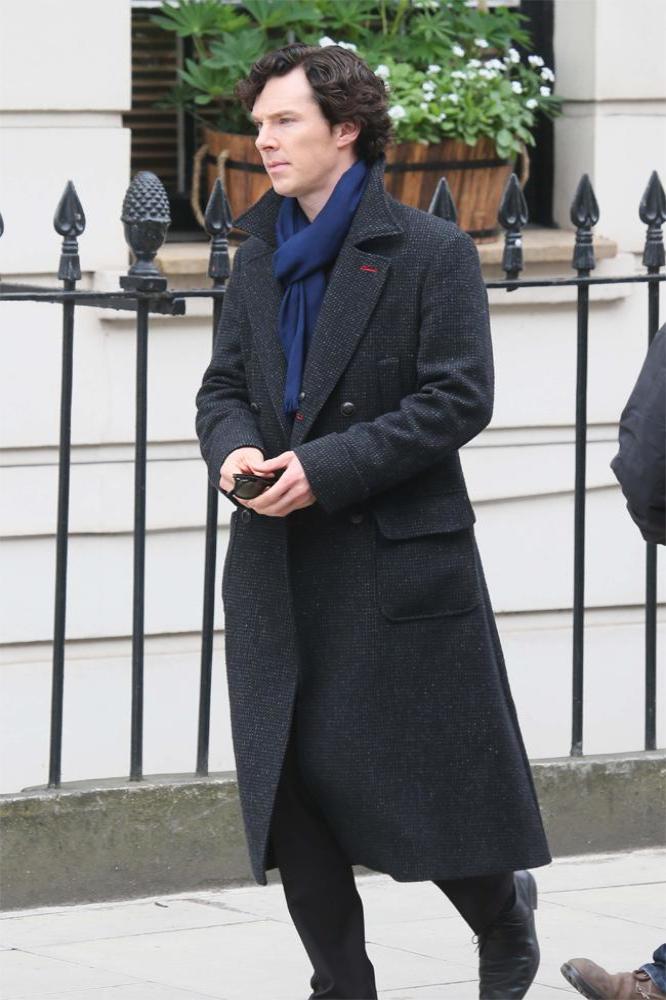 Benedict Cumberbatch filming Sherlock