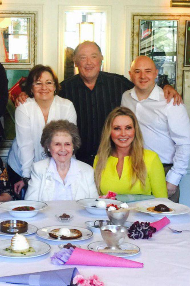 Carol Vorderman, Jean and family [Twitter]